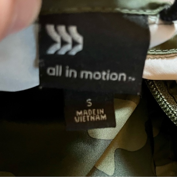 All In Motion Men's Camo Print Packable Jacket - - Picture 8 of 8